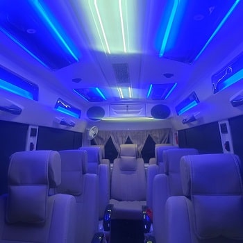 9 seater Maharaja Tempo Traveller rent in Bangalore